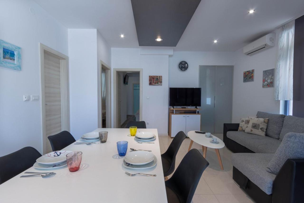 Apartman Dora Podstrana Exteriör bild