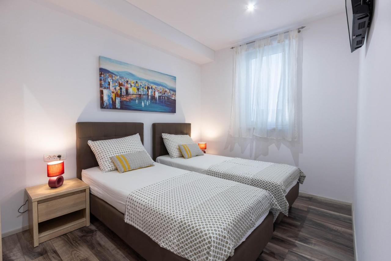 Apartman Dora Podstrana Exteriör bild
