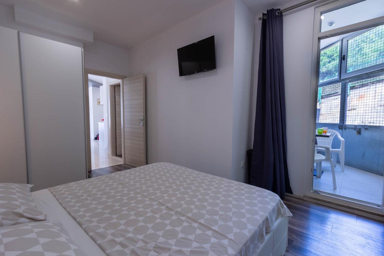 Apartman Dora Podstrana Exteriör bild