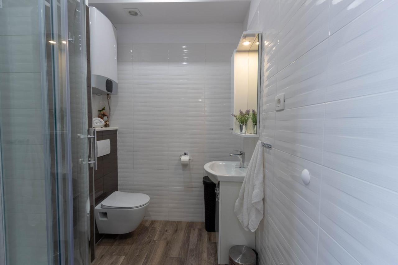 Apartman Dora Podstrana Exteriör bild